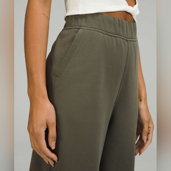 Lululemon Relaxed High Rise Jogger - Picture 4 of 12